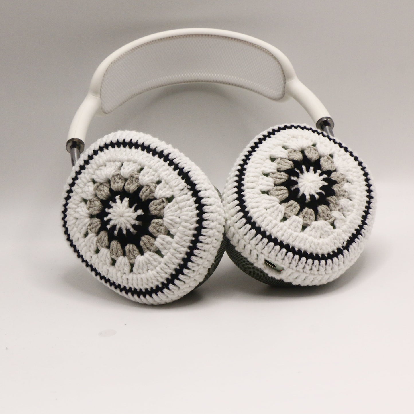 Granny Square AirPods Max Cover