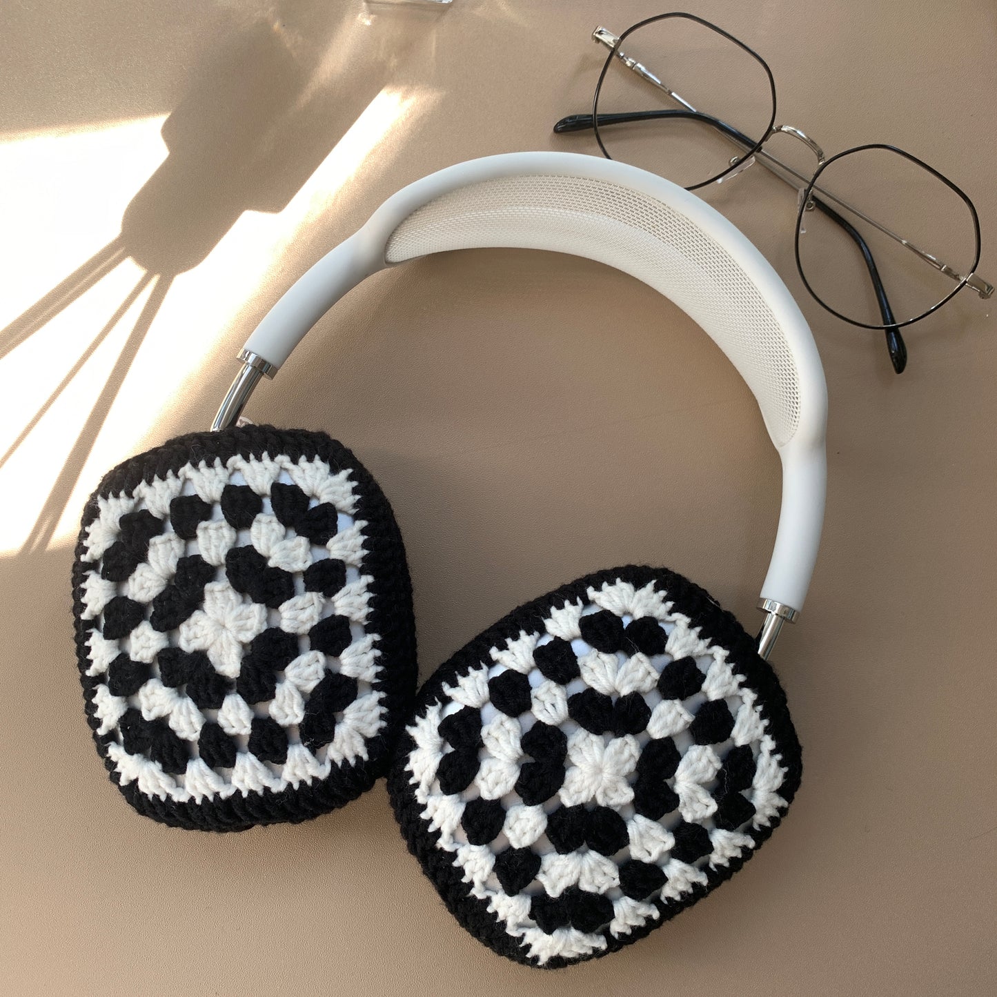 Granny Square AirPods Max Cases