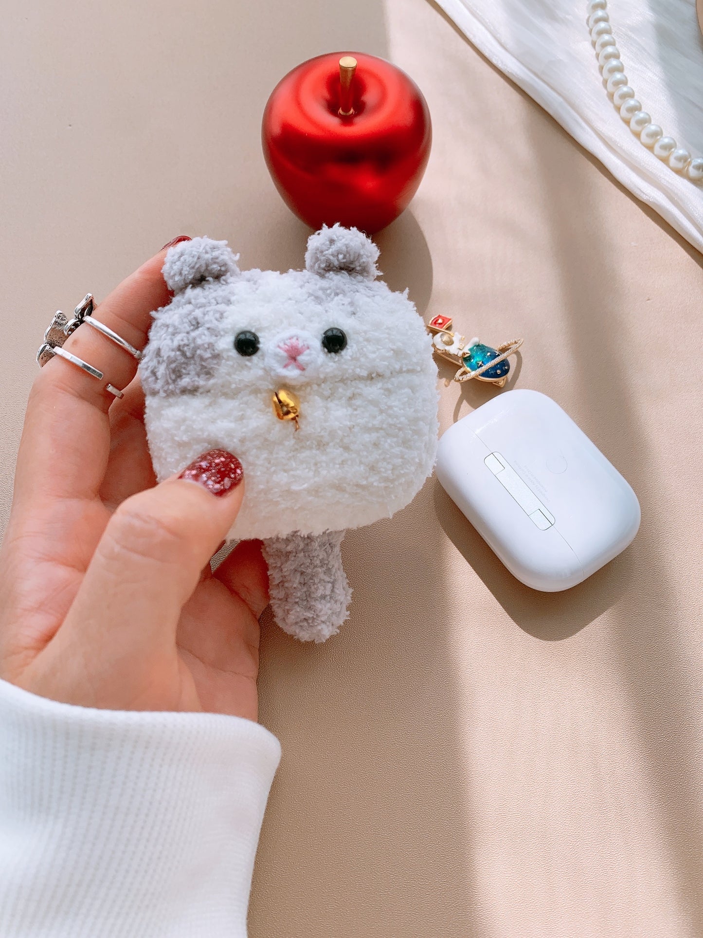 White & Gray Cat Airpods Case 1/2, AirPods Pro Cases, AirPods 3