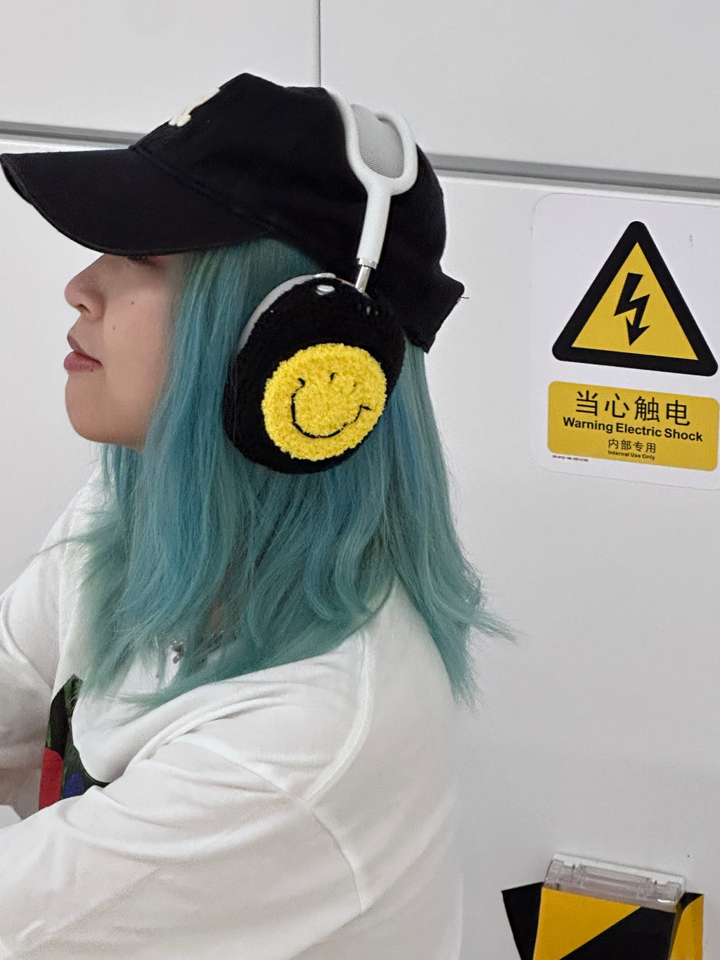 Yellow Smiling Face AirPods Max Cases Sony XM1000 Cases