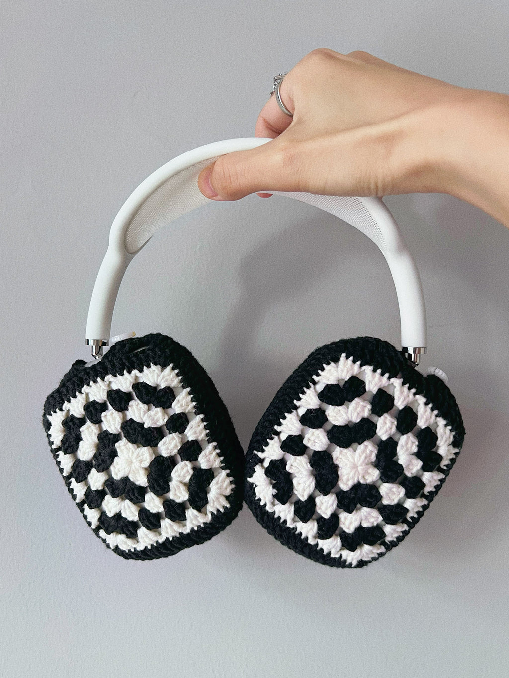 Black & White AirPods Max Case