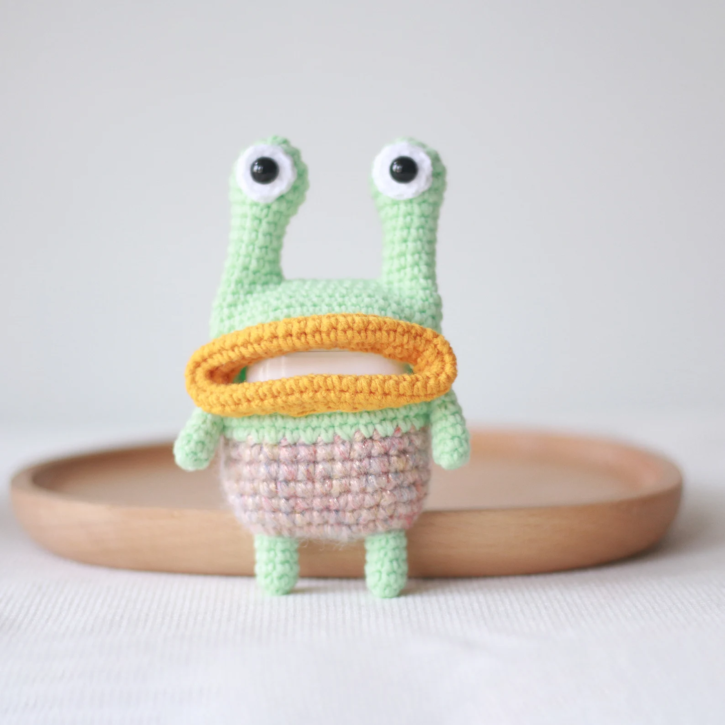 Funny Frog Crocheted Airpods Case