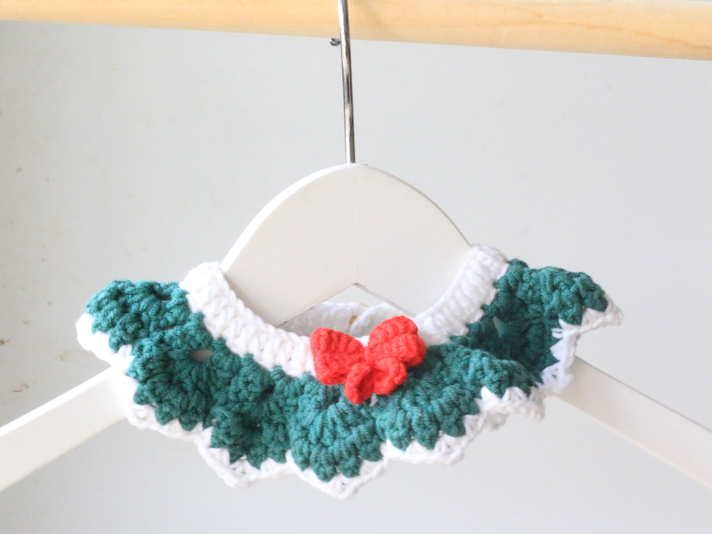 Adjustable Christmas Crochet Cat Collar