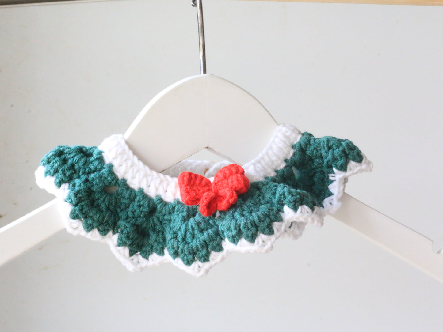 Adjustable Christmas Crochet Cat Collar