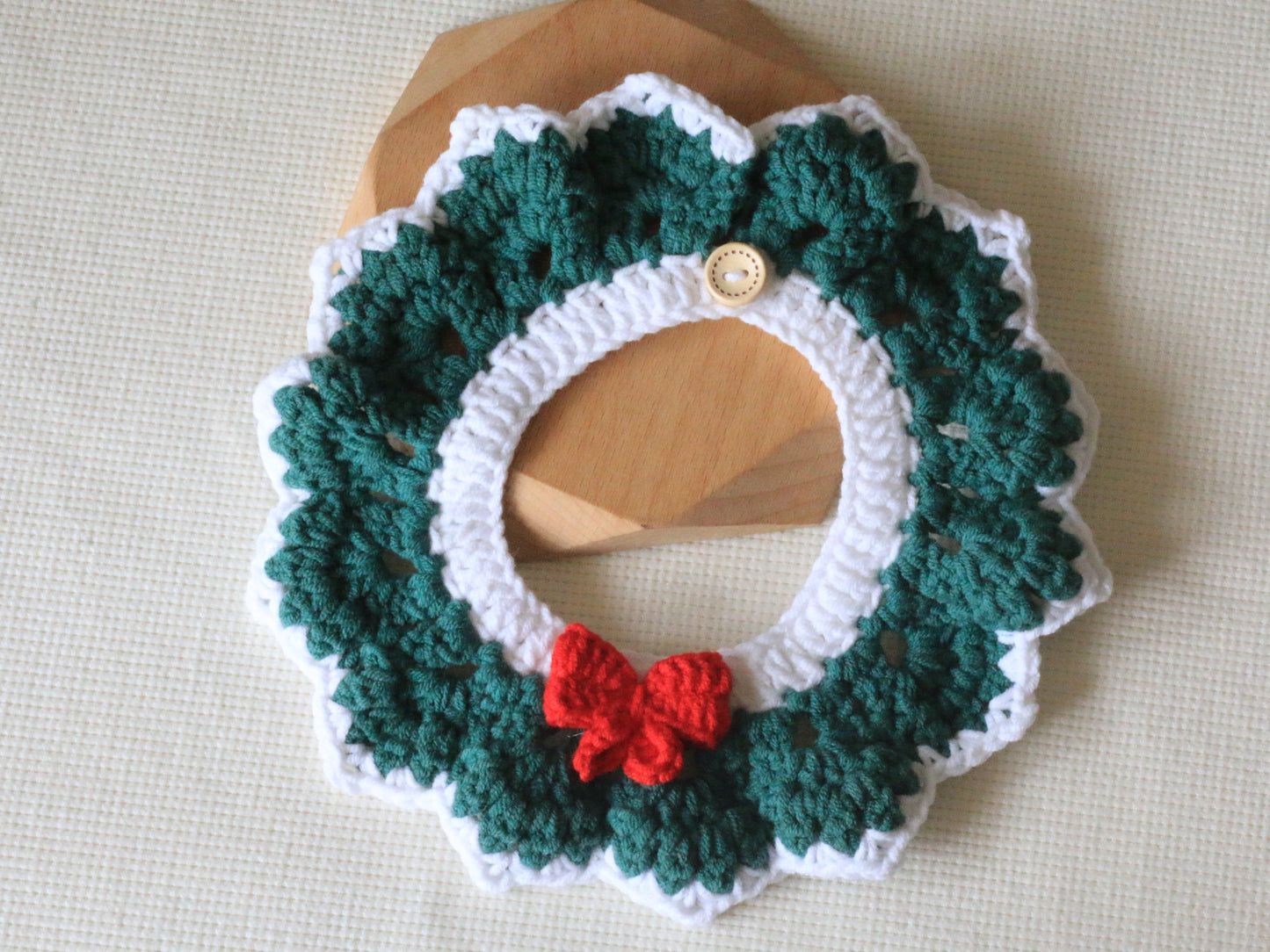 Adjustable Christmas Crochet Cat Collar