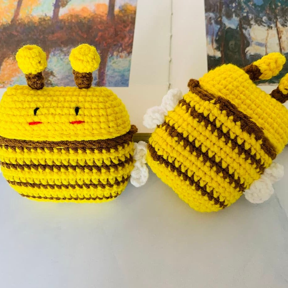 Crochet Bee Airpod Case