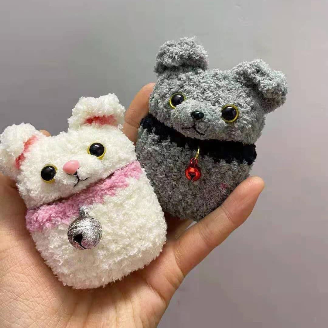 Crochet -Fluffy Cat Airpod Case