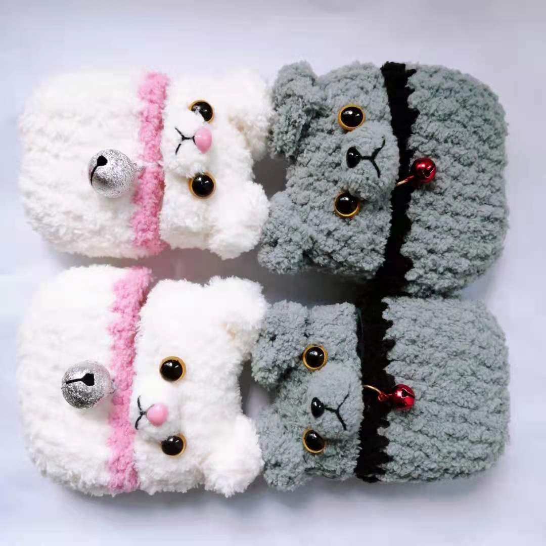 Crochet -Fluffy Cat Airpod Case