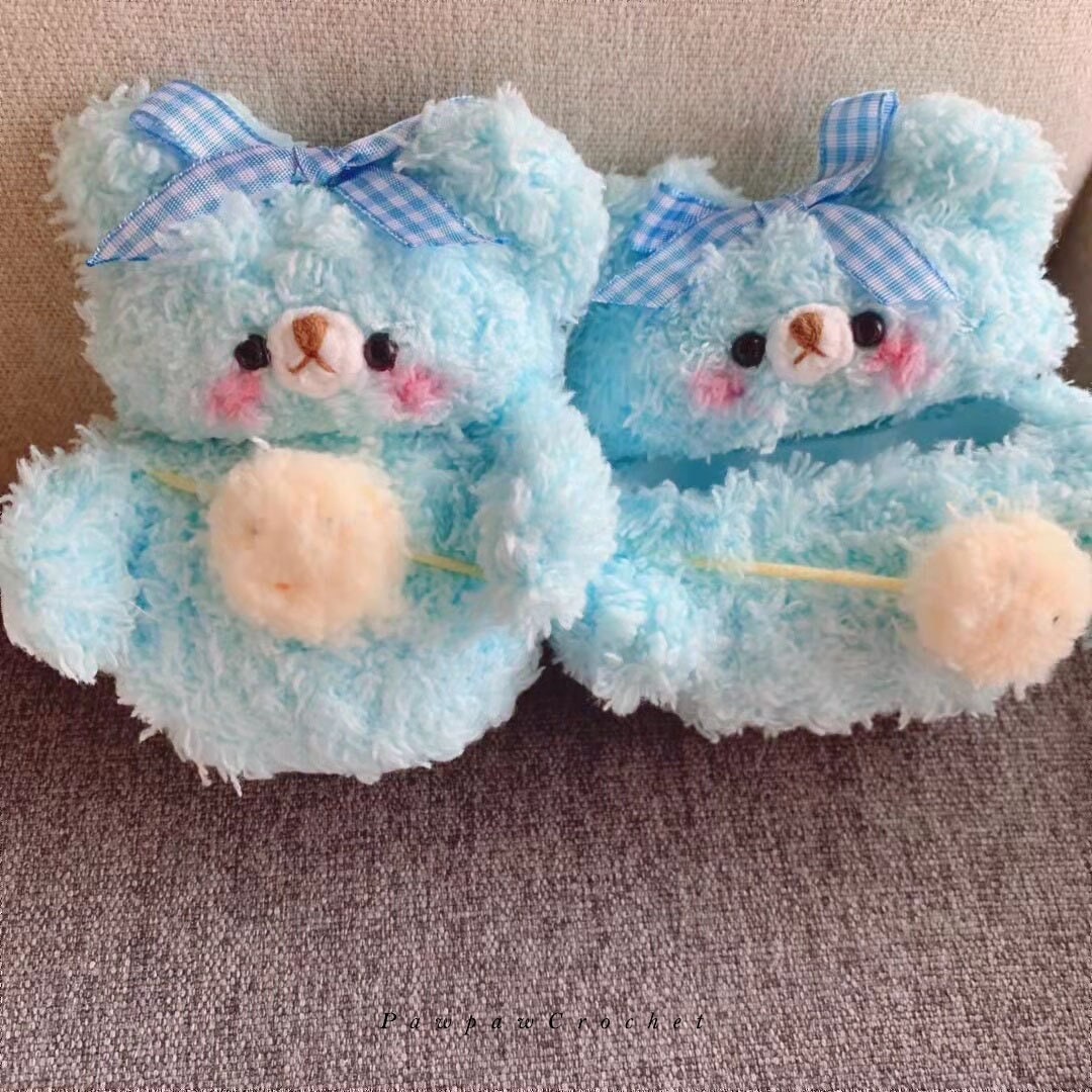 Crochet Blue Fluffy Bear Airpod Case