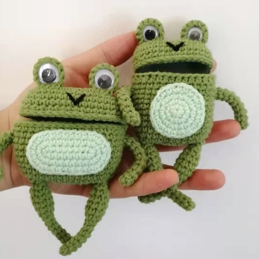 The Frog Team Crochet Airpod Case